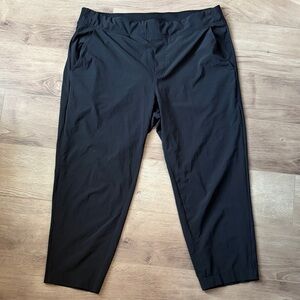 Athleta Cropped Lightweight Pants